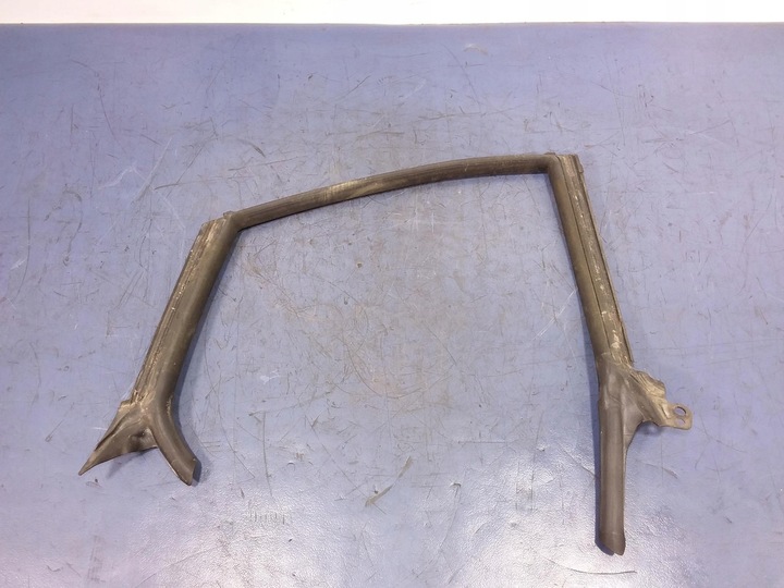 фото №1, Audi a7 i 4g прокладка двері зад права верхня