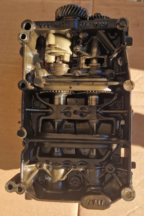 фото №5, Насос масла модуль skoda superb ii passat golf 2.0 tdi 03l103535