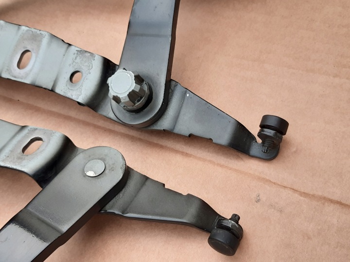 фото №8, Audi a8 d3 петля кришки багажника лівий + праві kpl