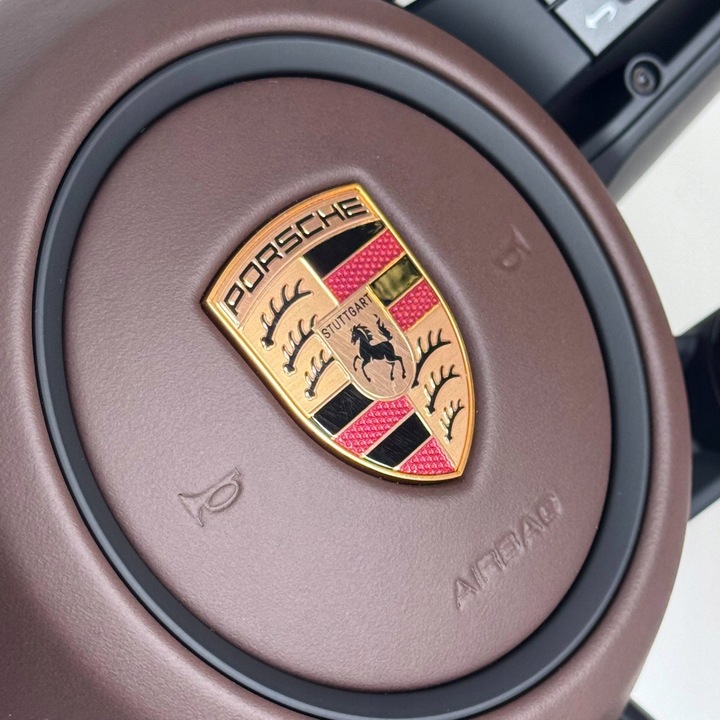 фото №10, Porsche taycan 9j1 2023 руль