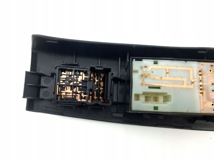 фото №11, Nissan 350z 2004 перед сторона правая кнопки стекло