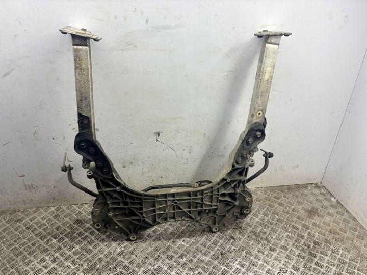 фото №10, Підрамник передні jeep cherokee 04877643ad