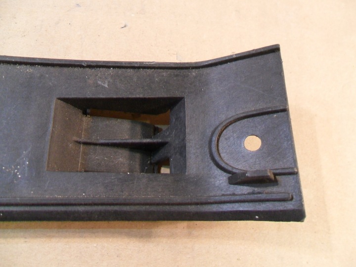 фото №9, Решётка бампера правая vw touareg рестайлинг 7l6853666b