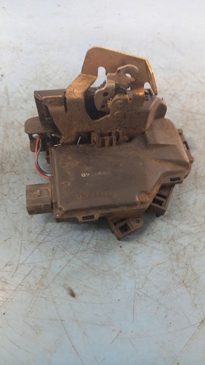 фото №3, Замок праві зад audi a6 c5 99r