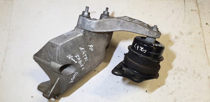 фото №1, Лапи двигуна подушка 1.4 tdi vw seat 6q0199185ab