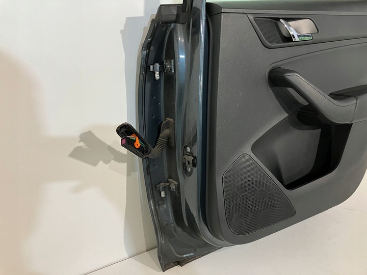 фото №6, Двері праві зад задні праві lf7y skoda rapid sedan liftback