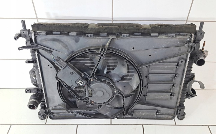 фото №6, Ford kuga mk1 2.0tdci радіатор + вентилятор комплект