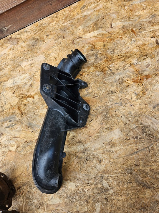 фото №10, Шланг труба интеркулер воздуха 8k0145673ak audi a4 b8