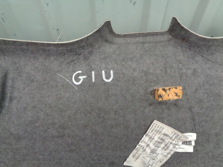 фото №7, Потолок потолок alfa romeo giulietta 2010- чёрная