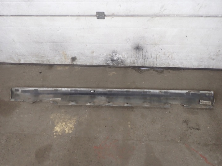 фото №8, Bmw 3 e46 купе накладка пороговая левая 8226117