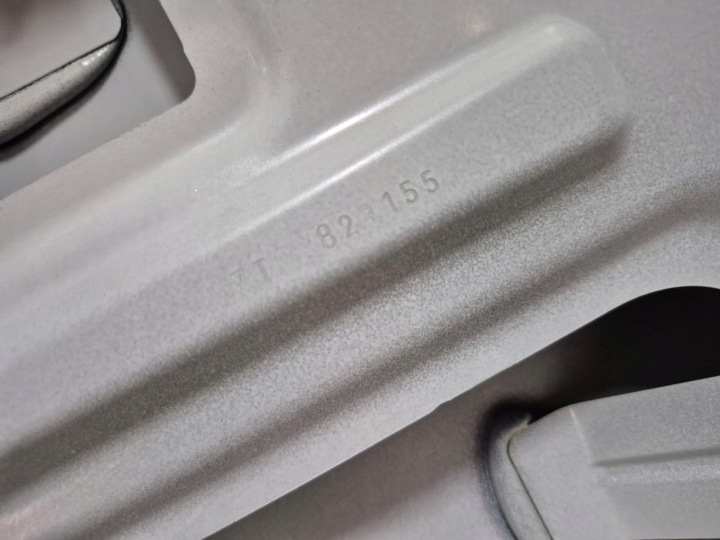 фото №10, Vw t7 multivan 7t0 21- капот крышка двигателя 7t0823155