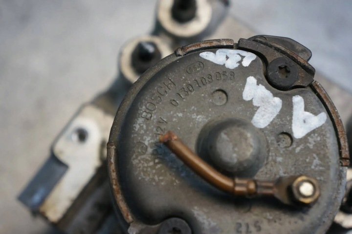 фото №5, Насос тормозная abs блок управления audi a4 s4 b5 8d - 0130108058