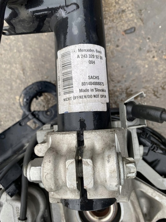 фото №7, Mercedes w243 eqb поворотный кулак правая амортизатор