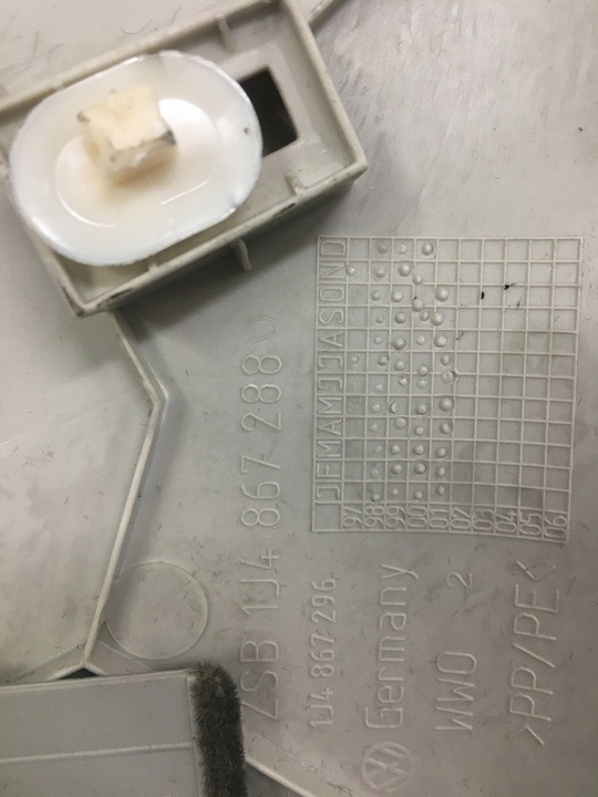 фото №10, Vw golf iv 5d обшивка маскувальна накладка захист стійка