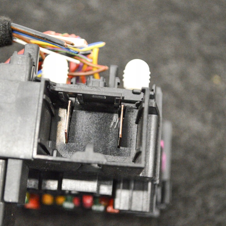 фото №5, Audi a3 s3 8v 2017 коробка предохранителей / комплект