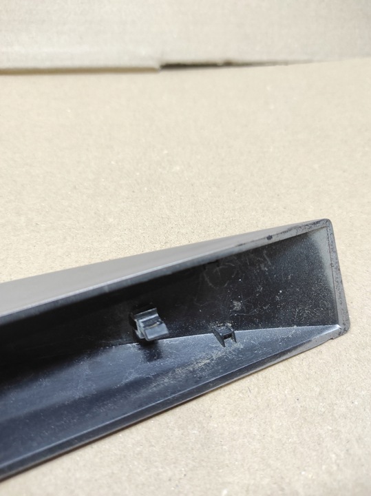 фото №11, Заглушка накладка рейлінг права зад renault laguna iii універсал