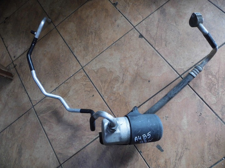 фото №1, Audi a4 b5 1.6b 98' осушувач шланг кондиціонера 4b0260197