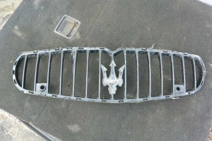 фото №1, Решётка радиатора решётка maserati quattroporte vi корзина pdc