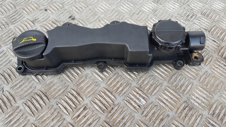 фото №2, Citroen c4 1.6 hdi кришка клапанів