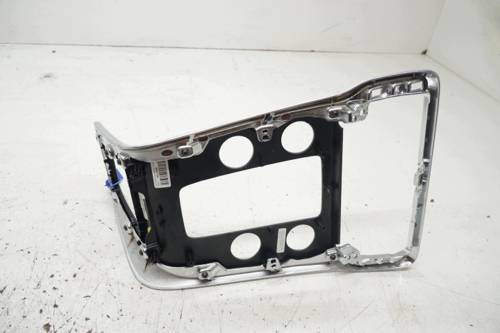 фото №5, Рамка панель dekor средний r-design 31348926 volvo v40 ii 8632794 08632746