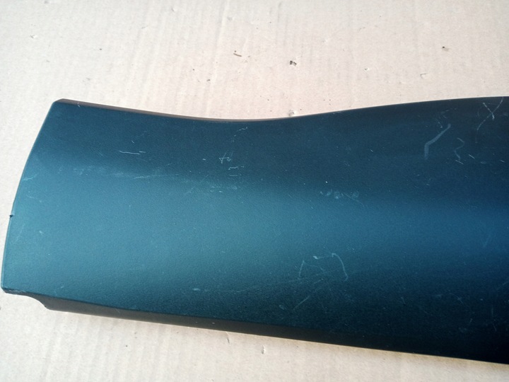 фото №3, Toyota corolla cross правая планка дверь зад