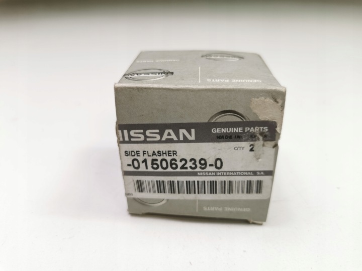 фото №13, Поворотник боковой nissan oem номер 1506239 1506239-0