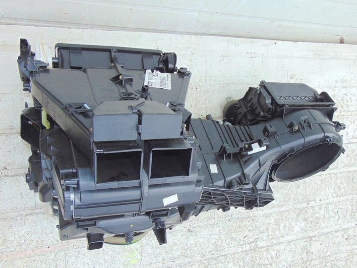 фото №11, Audi a3 ii 8p 3d 2.0fsi 04r отопитель valeo eu