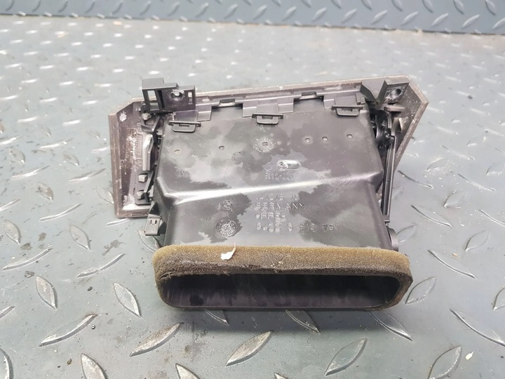 фото №6, Решётка вентиляционная левая панели распределительной 6 953 619 bmw e60 дорестайлинг eu