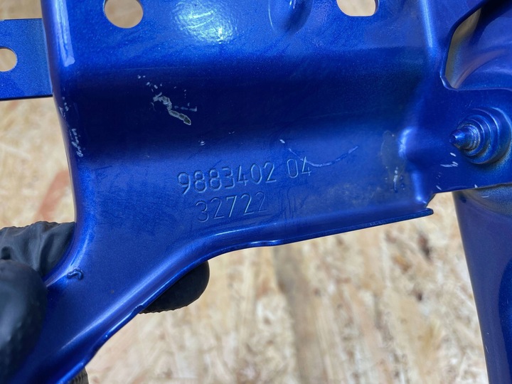 фото №11, Кронштейн крепление крыльев перед правый bmw x1 u11 9883410 9883402