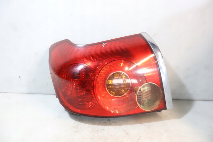 фото №1, Лампа правая задняя toyota avensis ii t25 2.0d4d