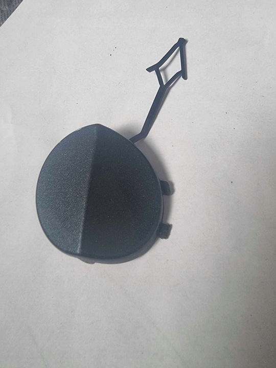 фото №1, Seat leon iv 4 - заглушка фаркоп бампера перед