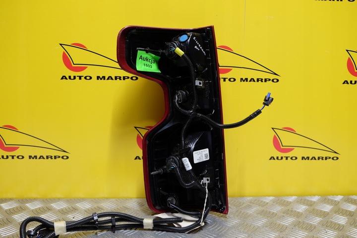 фото №10, Chevrolet silverado 1500 2500 2020- лампа зад права usa