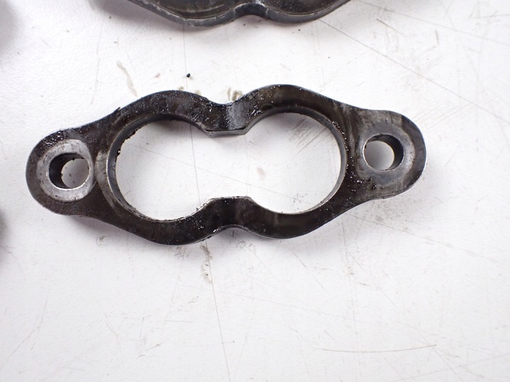 фото №4, Лапи подножка крепление форсунок audi a6 c6 2.7 tdi европа