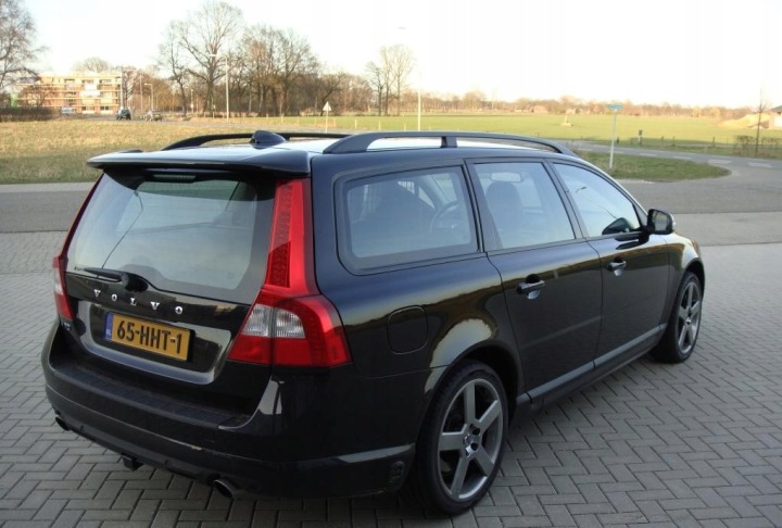 фото №13, Volvo v70 xc70 2007 спойлер спойлер na крышка багажника подкладка