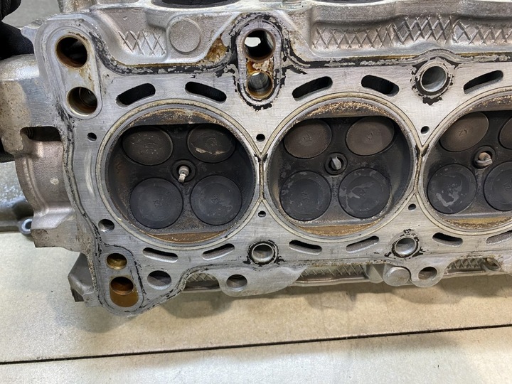 фото №9, Головка вали mazda 3 bk 1.6 16v zy014-1