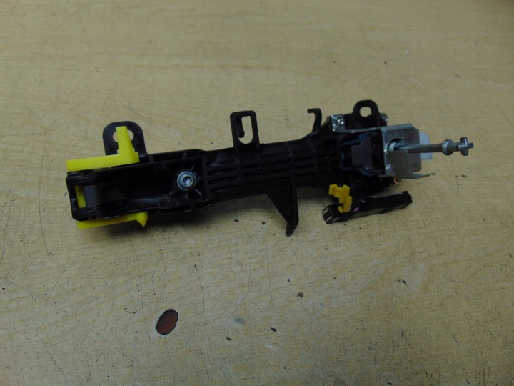 фото №8, Ручка наружная левая перед toyota avensis t27