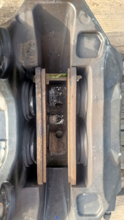 фото №6, Суппорт зажимы brembo перед правый 4 tłoczkowe touareg 7p audi q7 cayenne