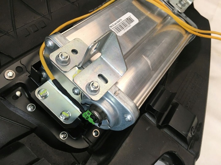 фото №16, Maserati quattroporte 08-12 панель роздавальна usa