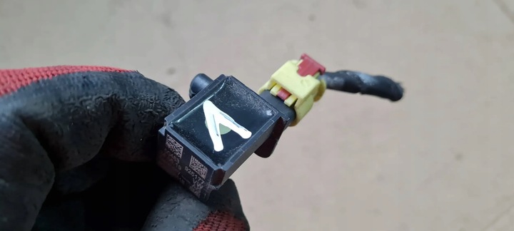 фото №7, Q3 83a датчик удара ударный штекер 5q0959651b