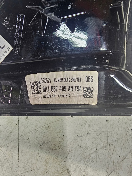 фото №8, Захист кріплення дзеркало ліві audi q5 8r 8r1857409an