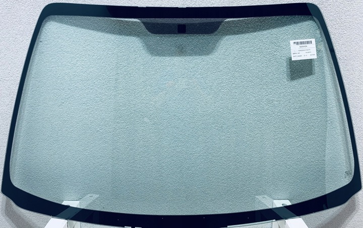 фото №1, Стекло лобовое toyota avensis i 1998-2003