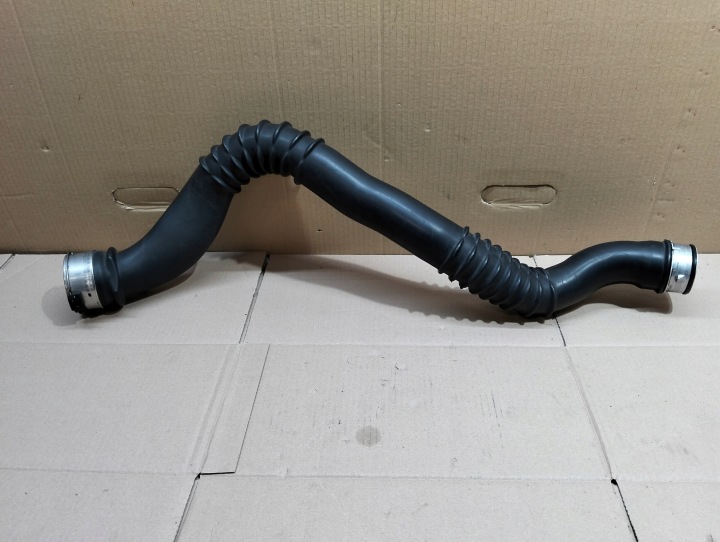 фото №4, Bmw 3 e90 e91 e92 2.0d трубка  труба turbo 7797483