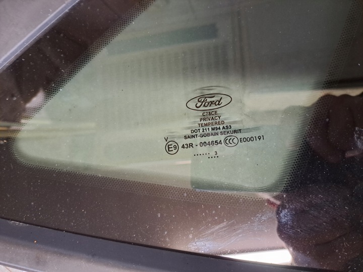фото №4, Ford kuga mk3 st-line 2023 r стекло правое зад