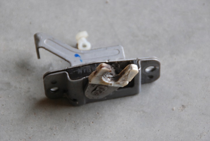 фото №1, Замок дверь сдвижных правых iveco daily 14-