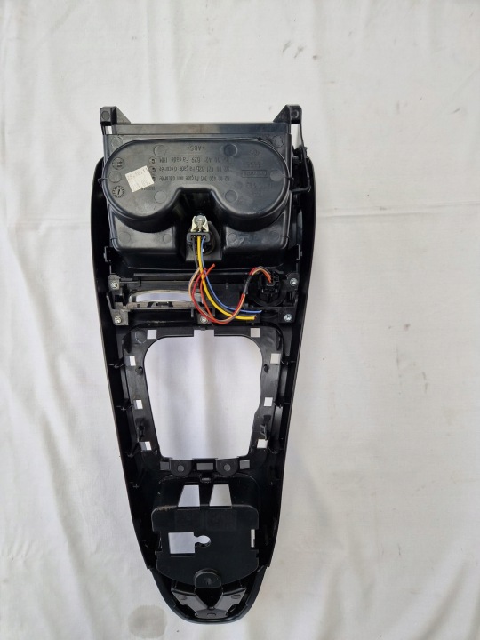 фото №6, Renault espace iv рестайлинг туннель средний консоль капот oem номер 8200420305