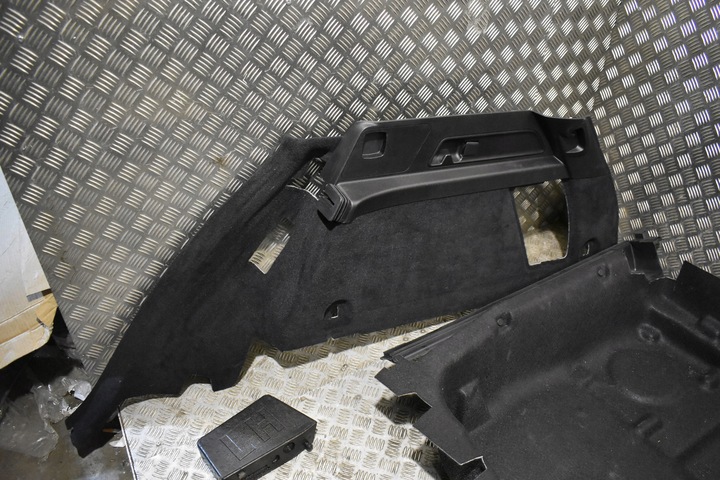 фото №5, Идеальные салон обивка обшивки багажника 5os. kpl. mercedes w167 suv