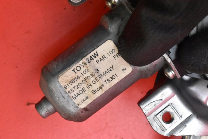 фото №10, Подъемник стекла левые перед eu 85720-0f030-b toyota verso 1 i 09-13