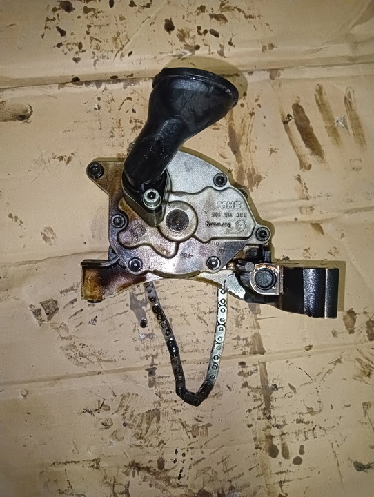 фото №1, Насос масляная vw audi skoda 1.4 fsi | 03c115105h 03c103669a