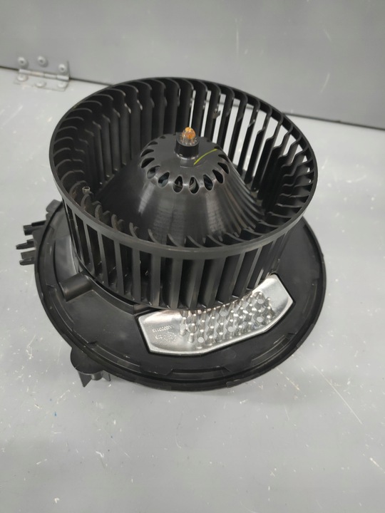 фото №8, Vw tiguan ii повітродувка вентилятор обігрівач резистор 5wb819021 5q0907521f