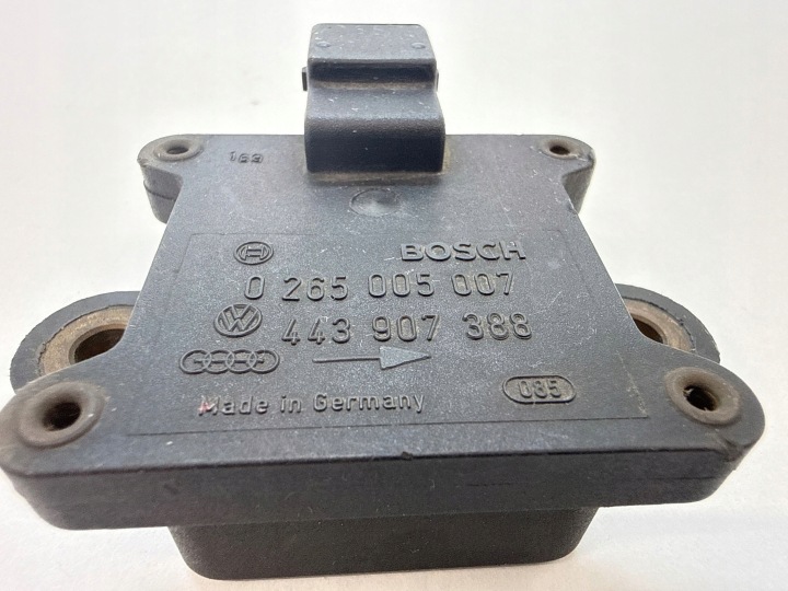 фото №7, Оригинальная запчасть датчик ускорения esp audi 100 s4 c4 443907388